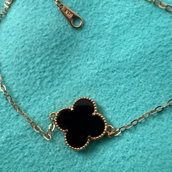 18K Solid Rose Gold Onyx Clover Alhambra Motif Bracelet - Picture 6 of 7